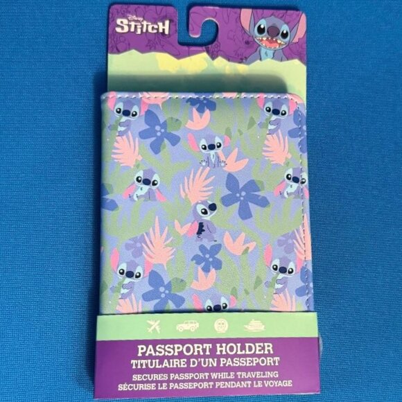 BRAND NEW ~ NWT GORGEOUS DISNEY STITCH PASSPORT HOLDER / ID / CREDIT CARD HOLDER - Picture 4 of 10